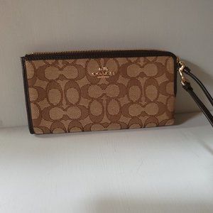 Coach Brown Signature Logo Jacquard Accordion Zip Around Clutch Wallet